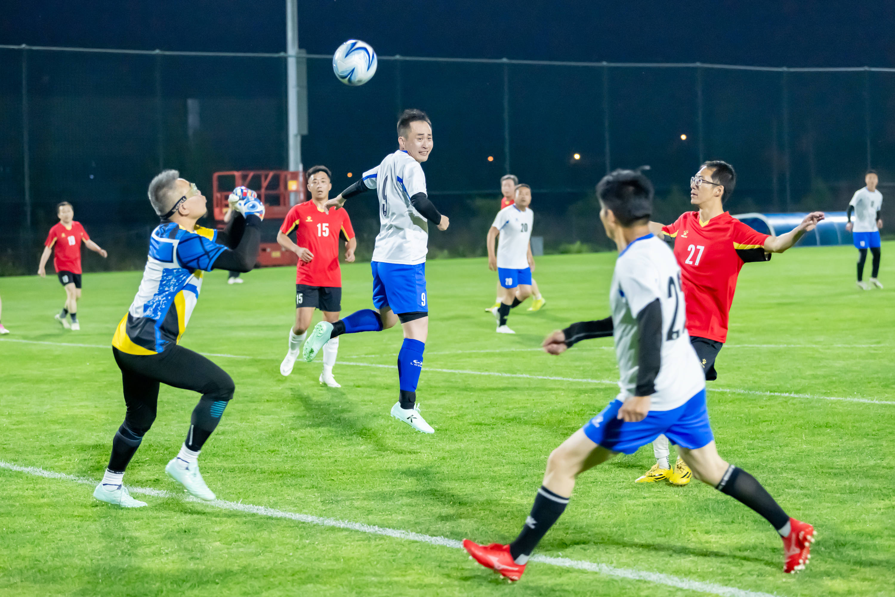 与亚洲新星 与亚洲新星